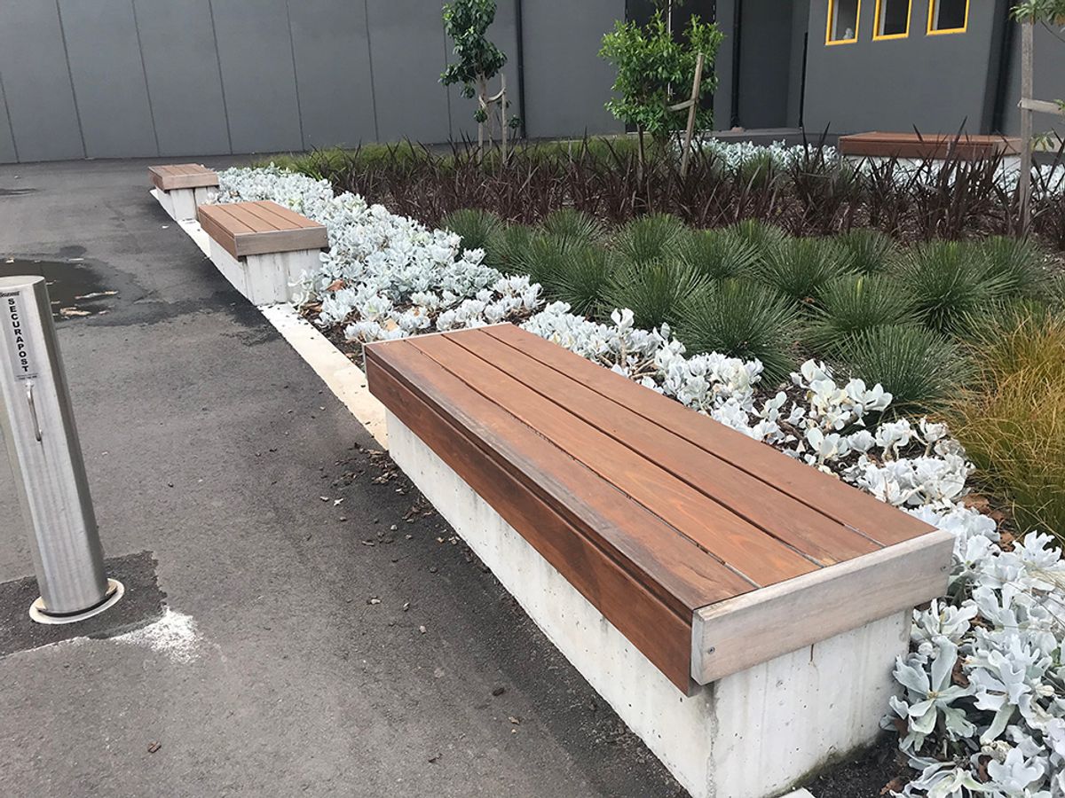 Potter Benches skate spot