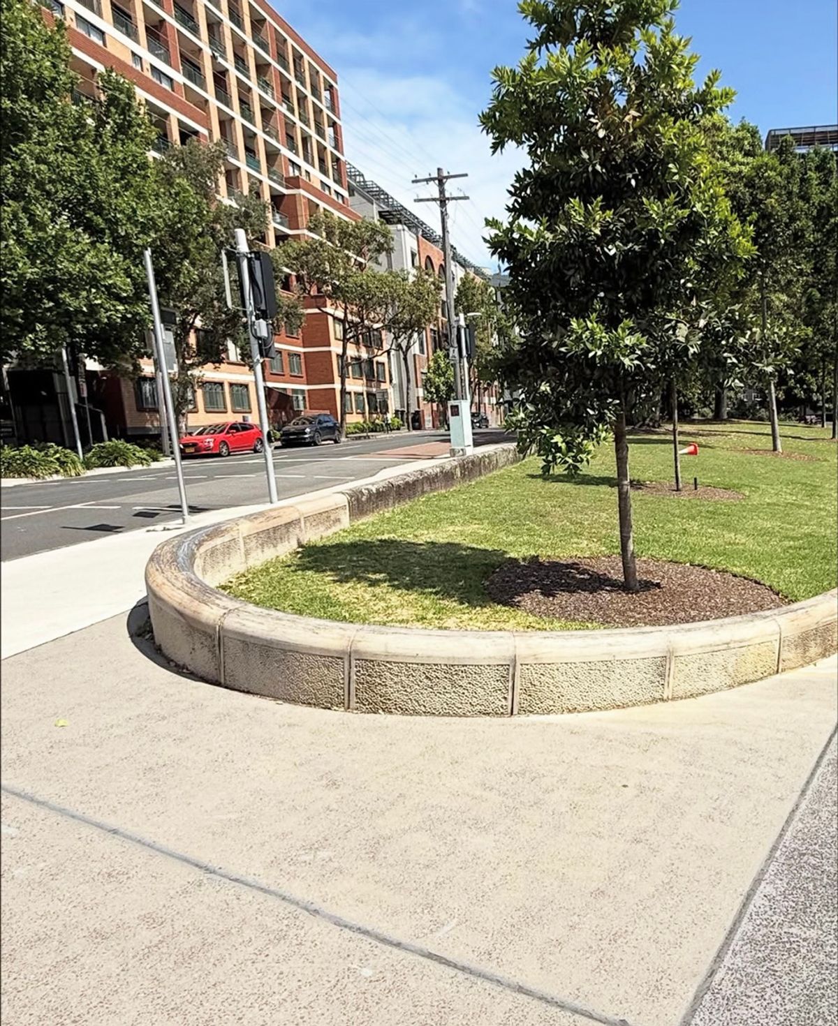 Prince Alfred Curved Ledge skate spot