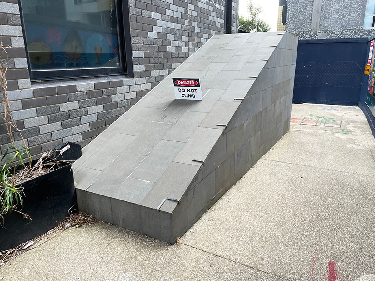 Station Street Bank skate spot