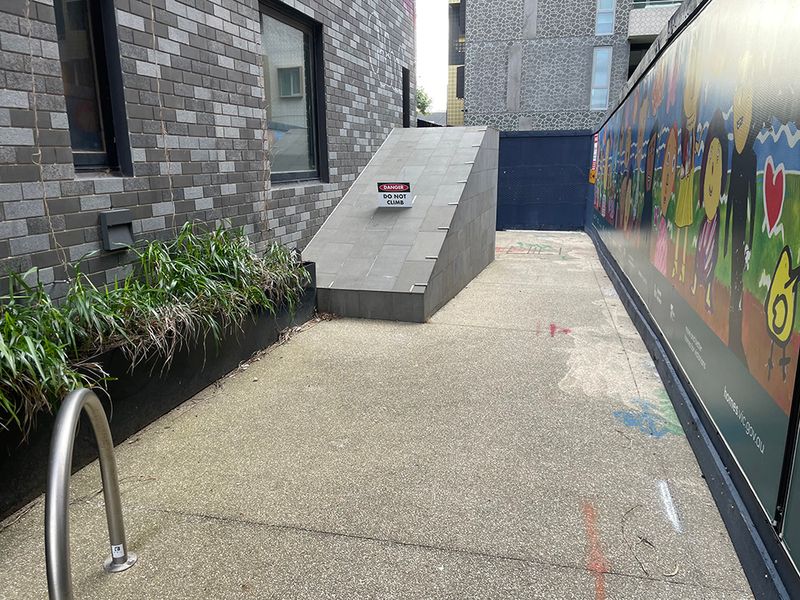 Station Street Bank 