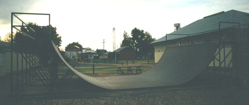 Pyramid Hill Mini Ramp