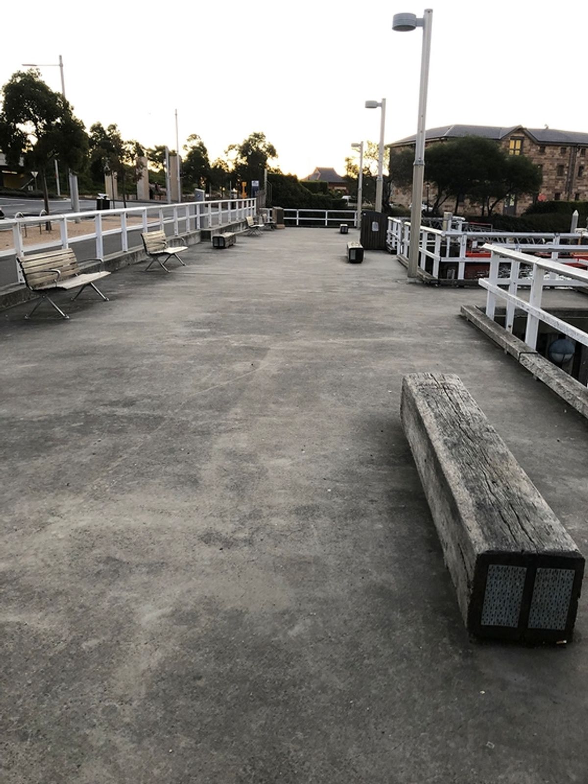 Towns Place Ledges skate spot