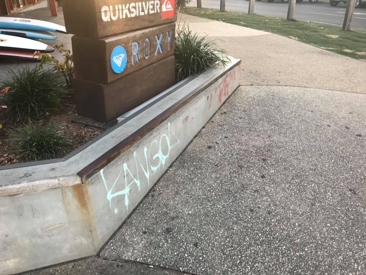 Quickie Ledge skate spot
