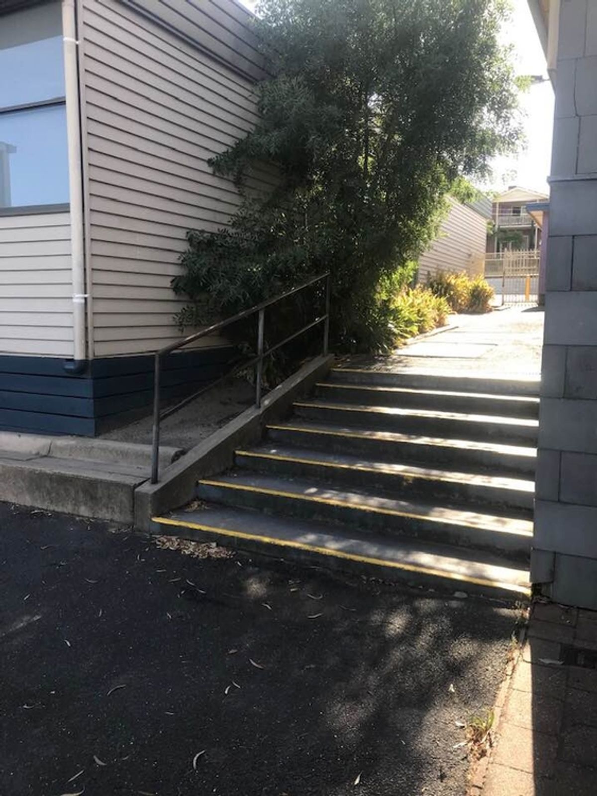 Hamlyn Banks Rail skate spot