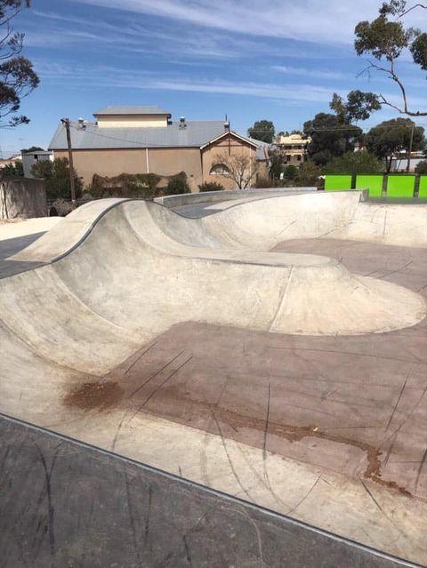Rainbow New Park photo 3