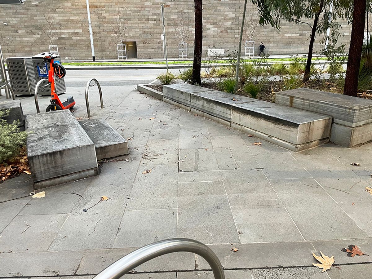 Recital Ledges skate spot