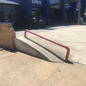 Barrier Low Bar