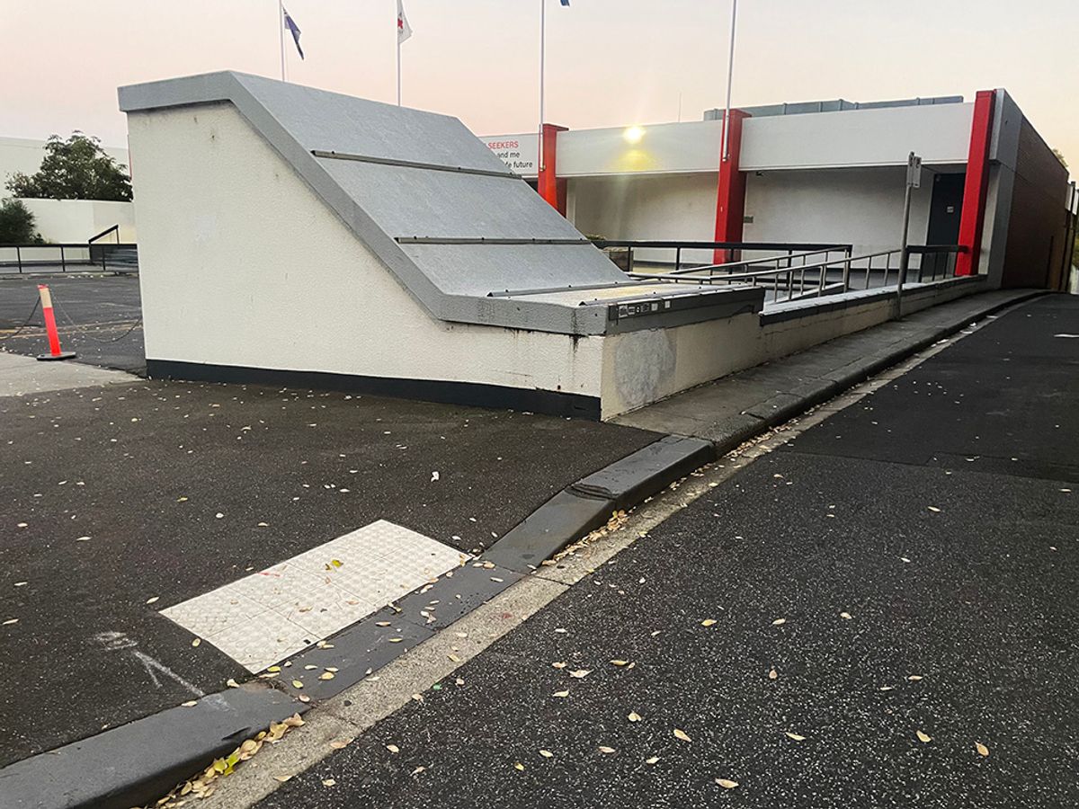 Red Cross skate spot