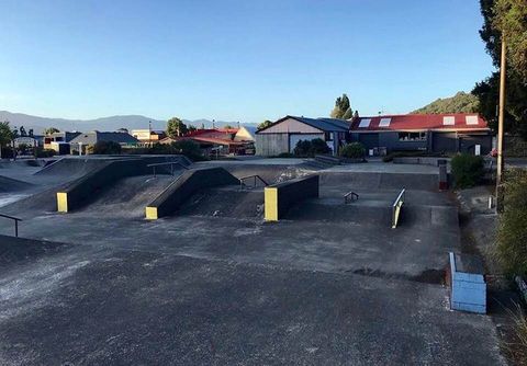 Reefton  Skatepark photo 5