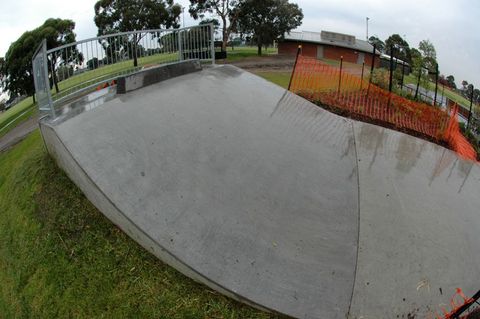 Reservoir Mini Ramp photo 3