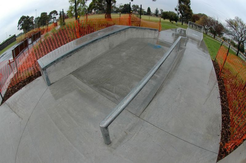 Reservoir Mini Ramp