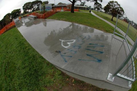 Reservoir Mini Ramp photo 5