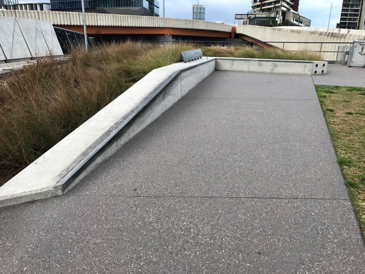 Jim Stynes Ledge skate spot