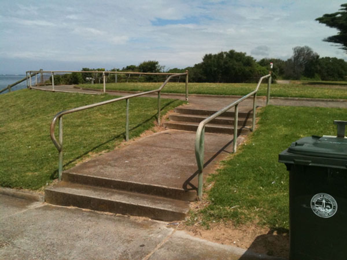 Rip View Rail skate spot