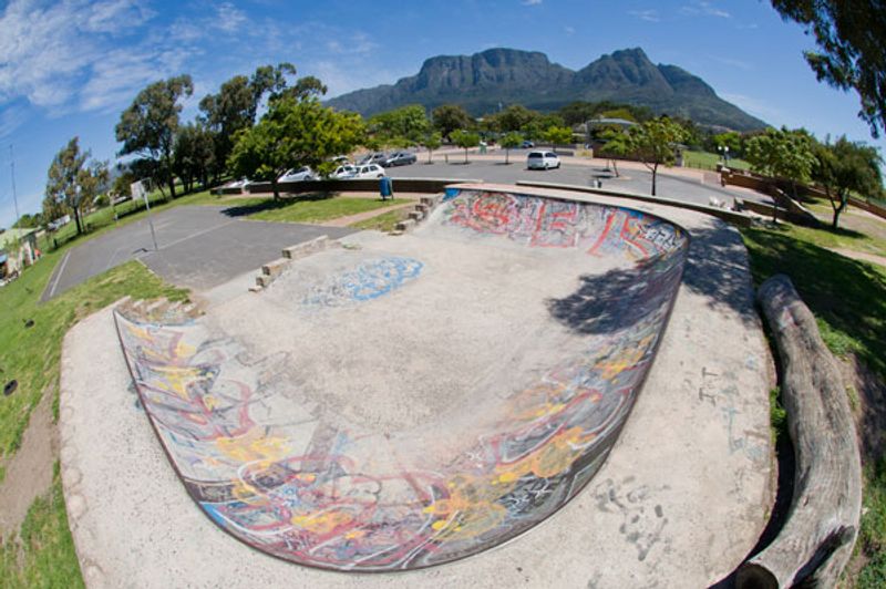 Rondebosch Bowl