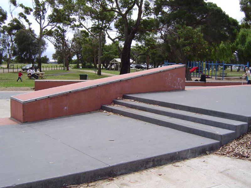 Rosebud Plaza