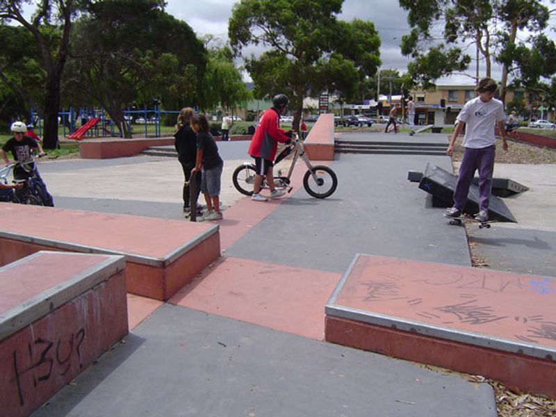 Rosebud Plaza