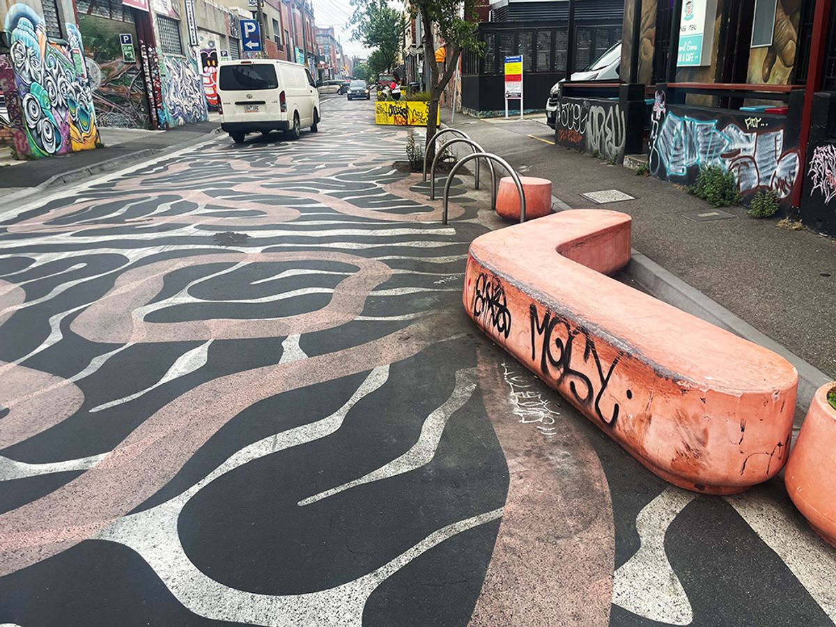 Rose St Ledge skate spot