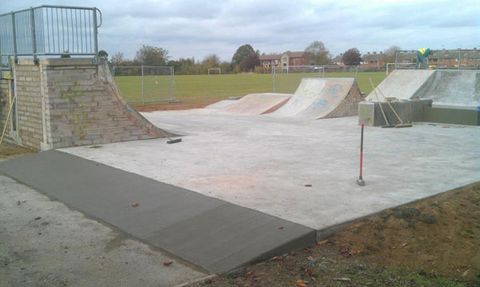 Featherbed Lane Skate Park photo 3