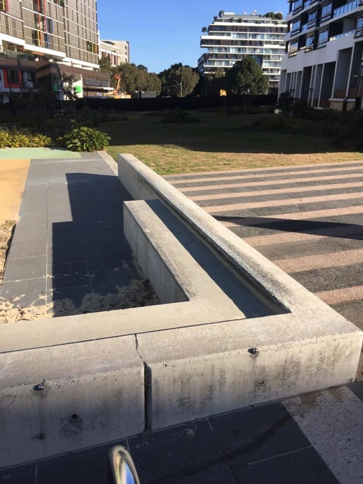 Sam Sing Ledge skate spot