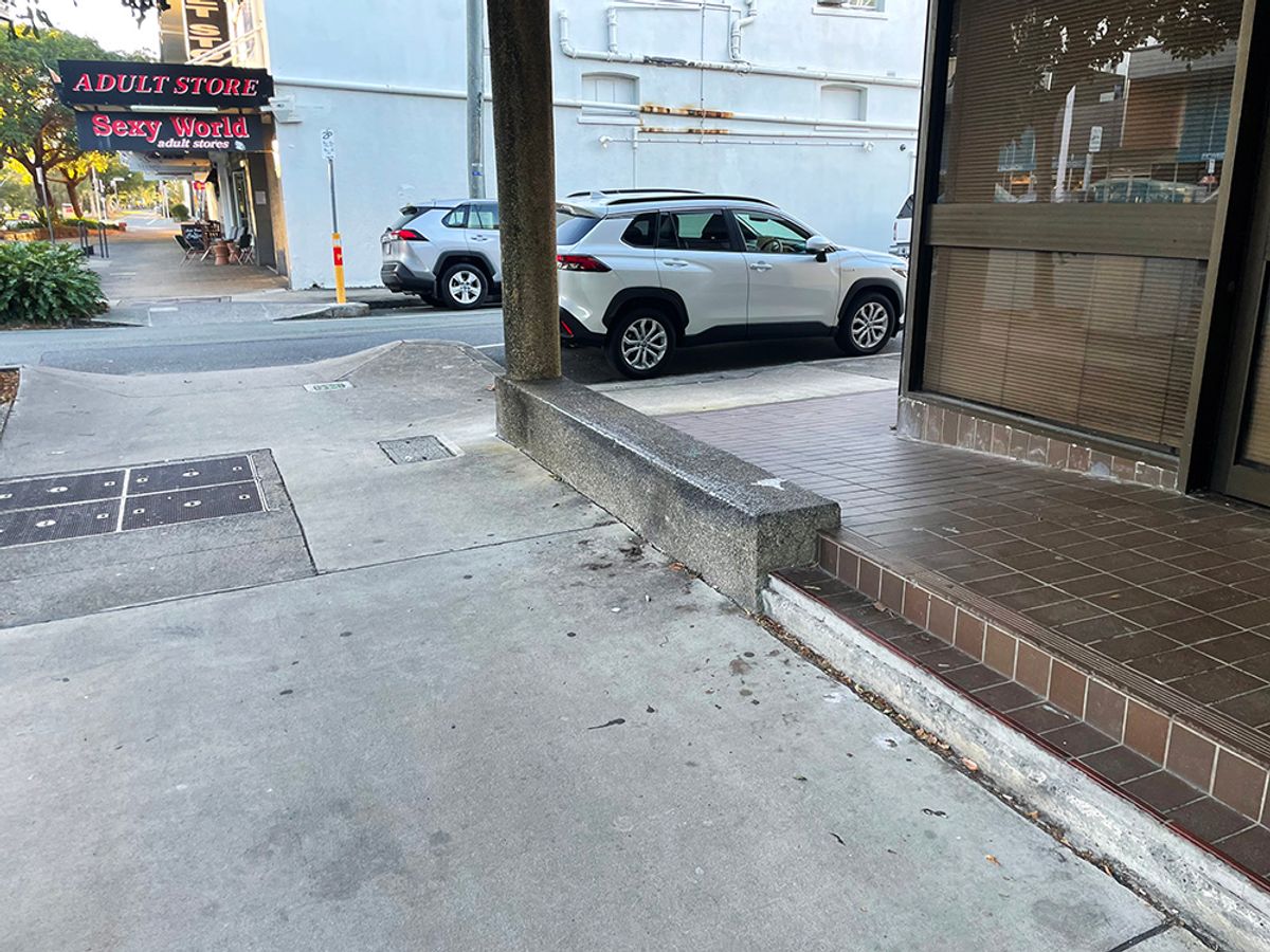 Sexy Ledge skate spot