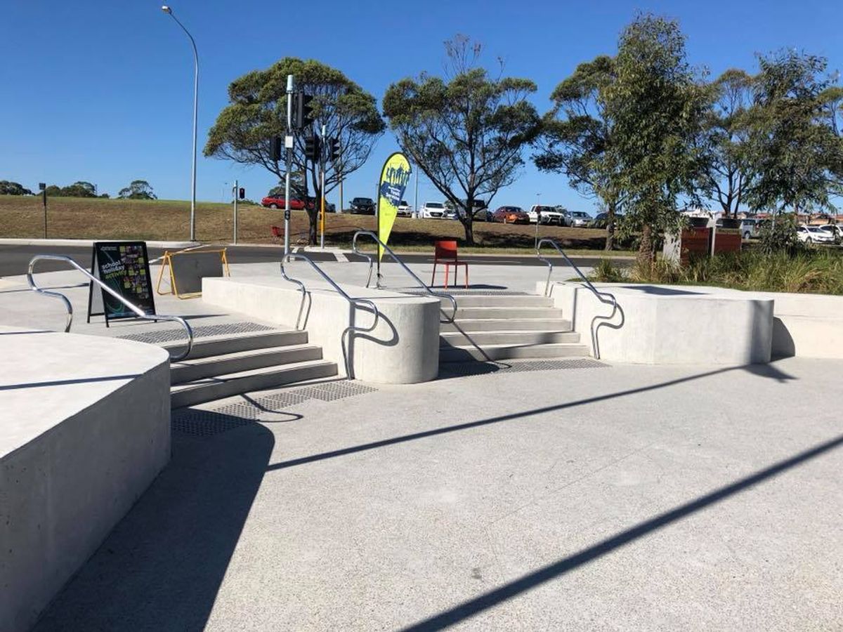 Shellharbour City Centre skate spot