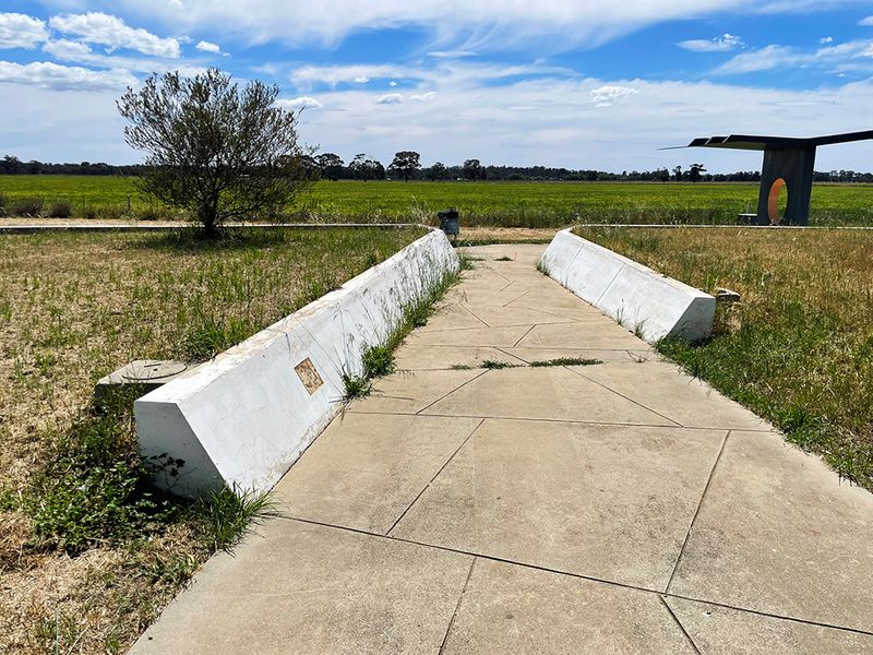 Calder Woodburn Bank