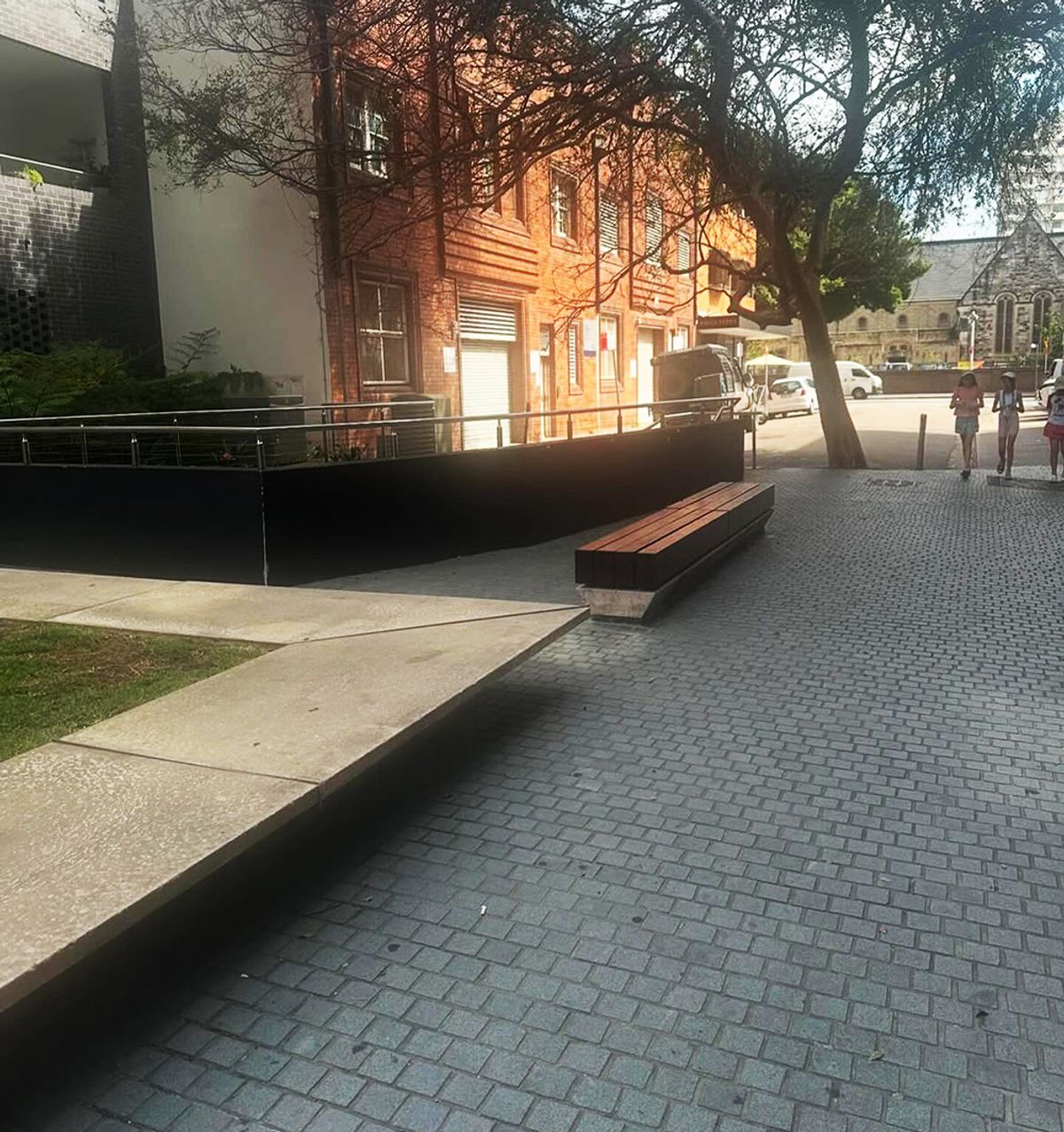 Short Place skate spot