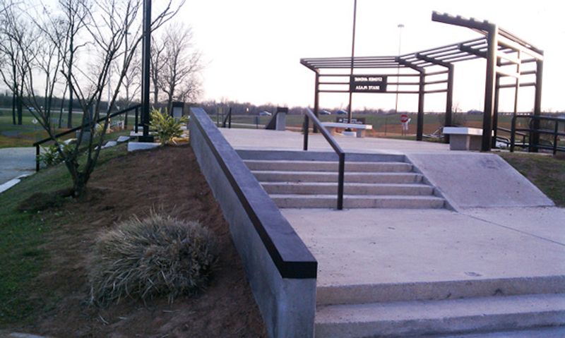 Stoner ave Skate Spot