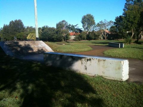 Sir Raleigh Drive Park photo 2