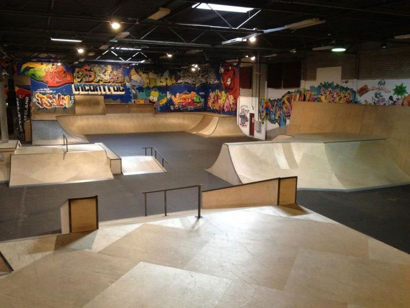 Skateland Indoor Park 