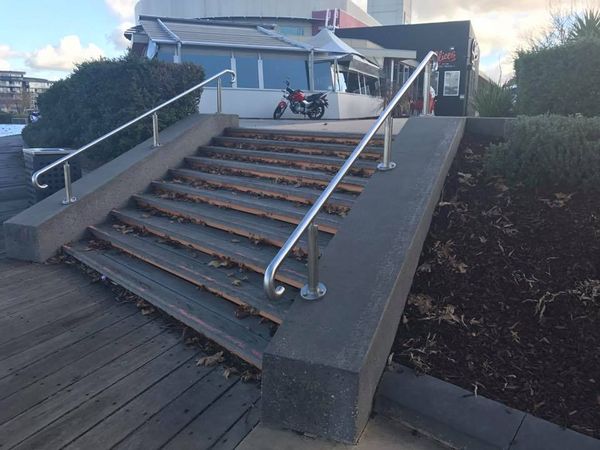 Slices Rail