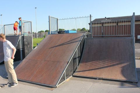 South Leeds Leisure Centre Par photo 6