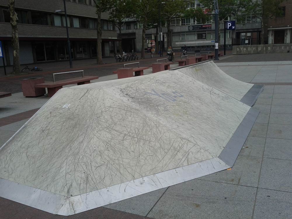 Stadhuisplein Street Park