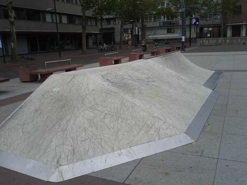 Stadhuisplein Street Park