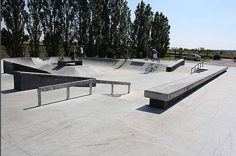 St Georges D'orques Skatepark 