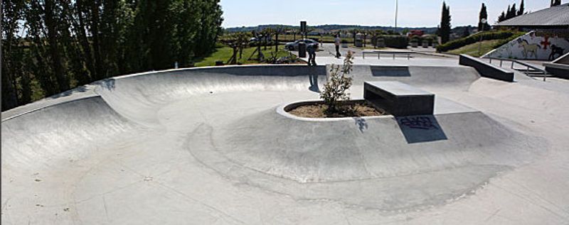 St Georges D'orques Skatepark 