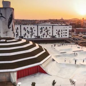 Street Dome 