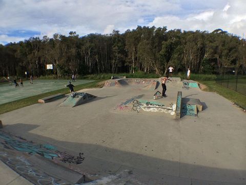 Suffolk Park Skatepark photo 4