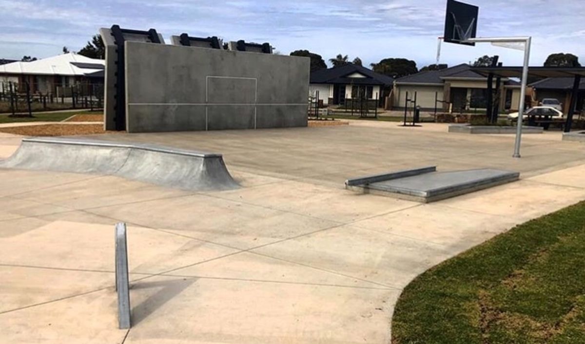 Sunbuy Fields Park skatepark