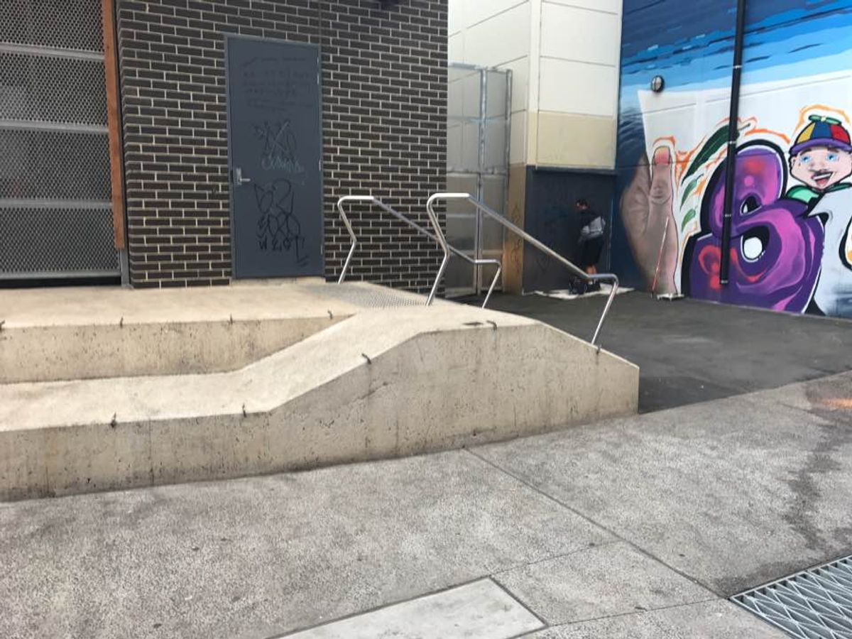 Visy Kicker Rail skate spot