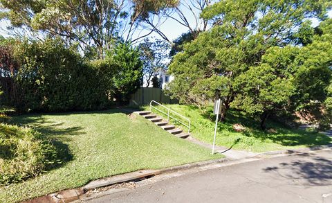 Surfers Rail photo 2