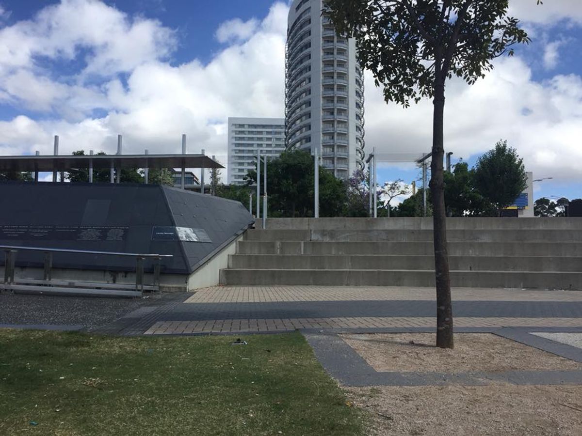 Olympic Bank skate spot