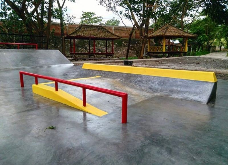 Taman Loang Baloq Skatepark