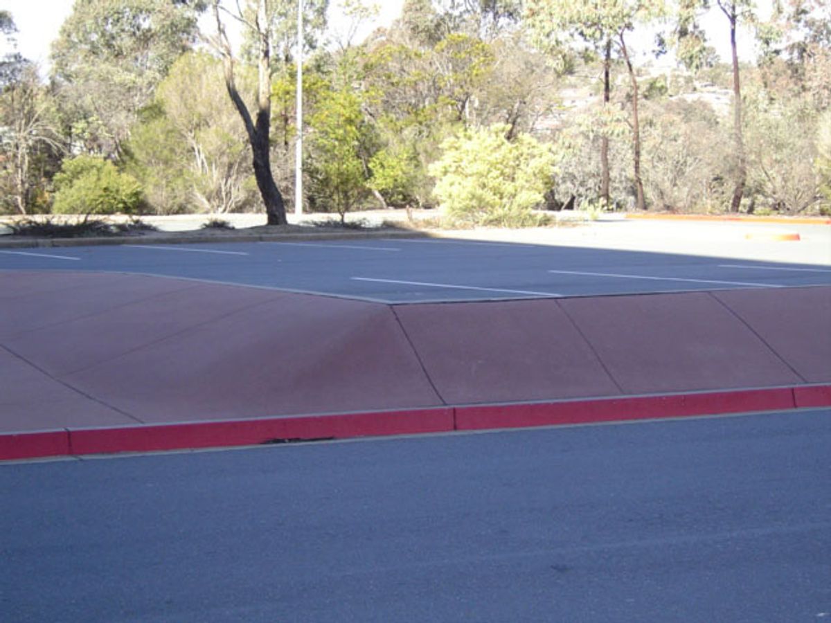 Tax Hip skate spot