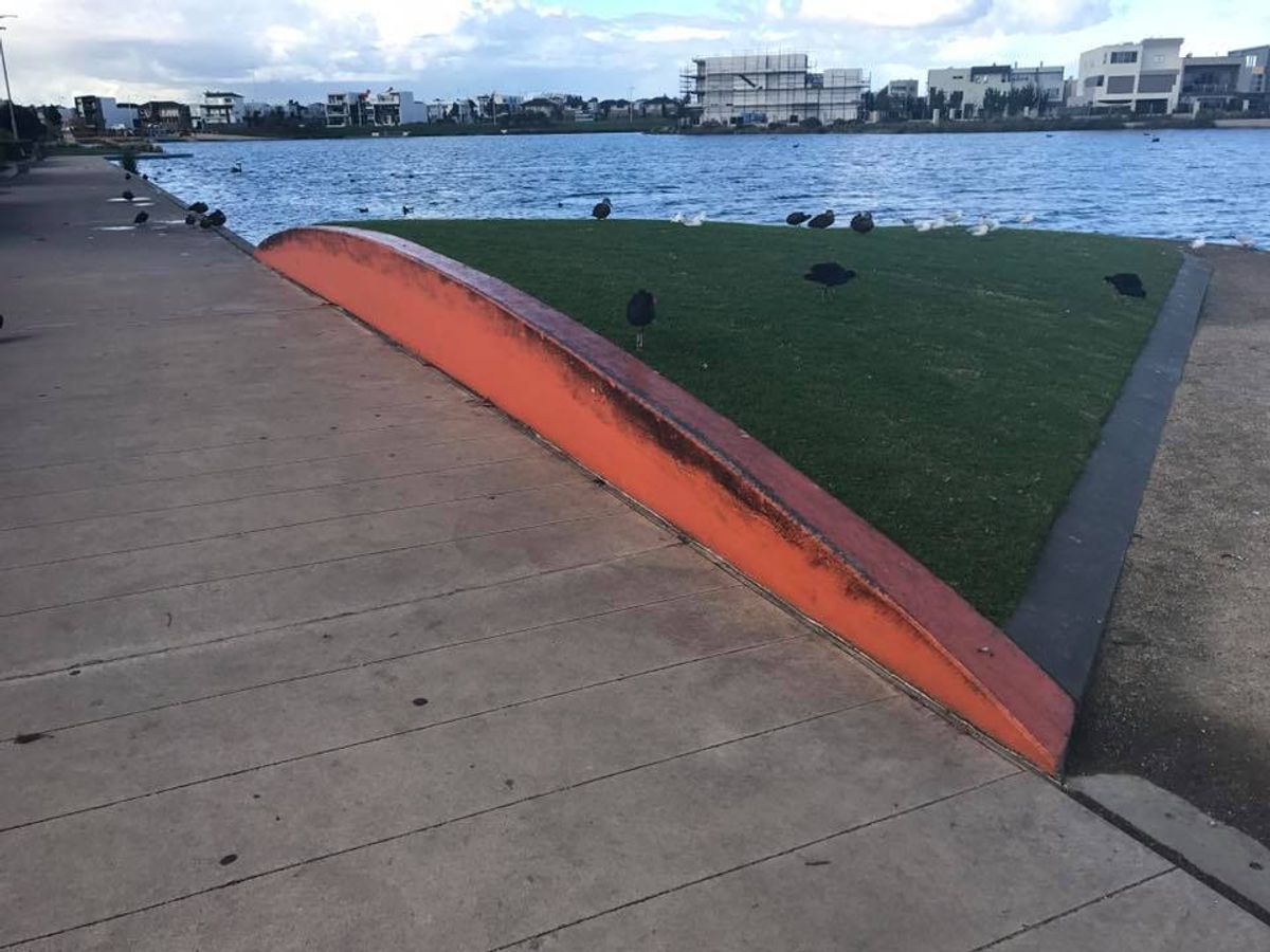 Lake St Red Ledge skate spot