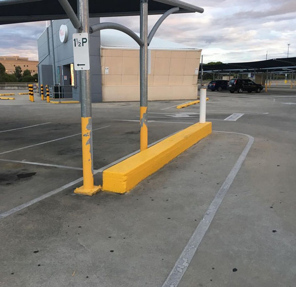 Tea Tree Plaza skate spot