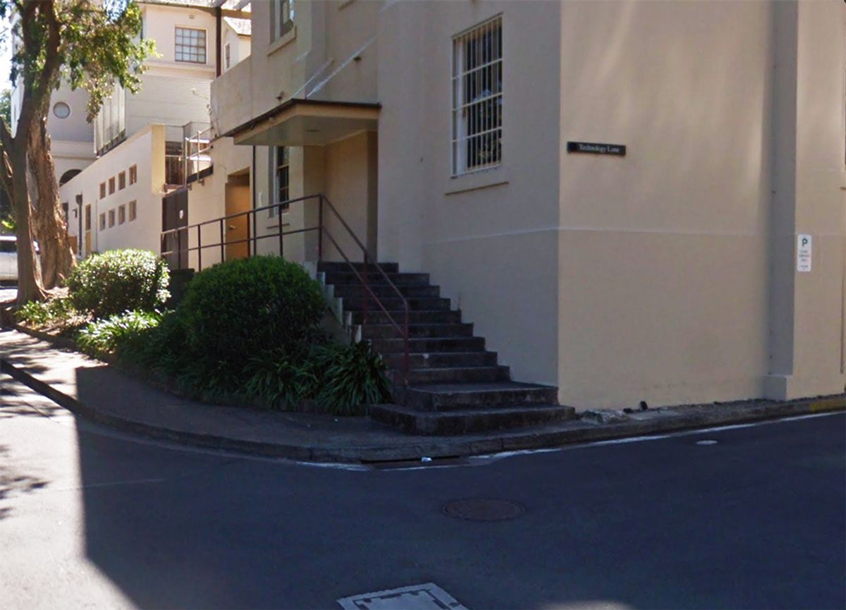 Tech Lane Stairs skate spot
