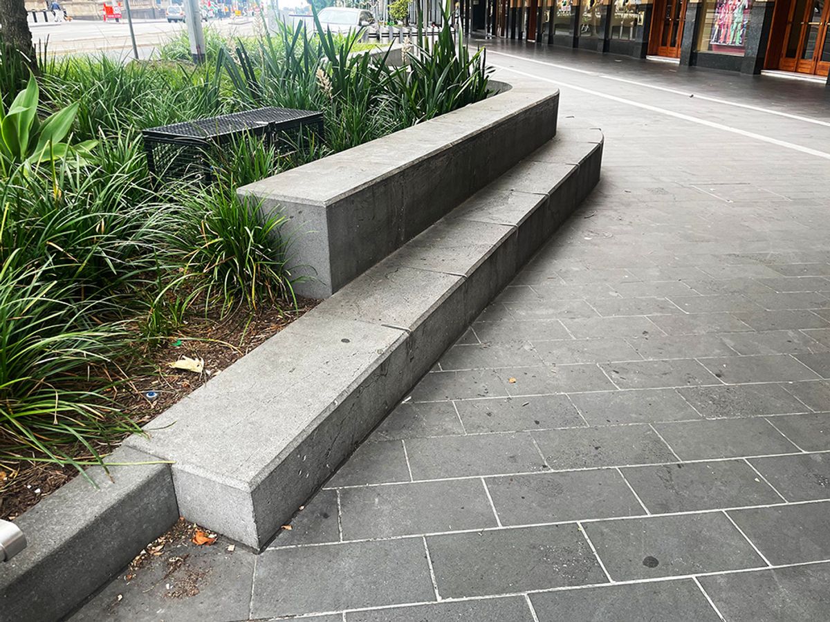 Theatre Ledge skate spot