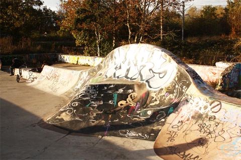 Tottenham Hale DIY photo 3
